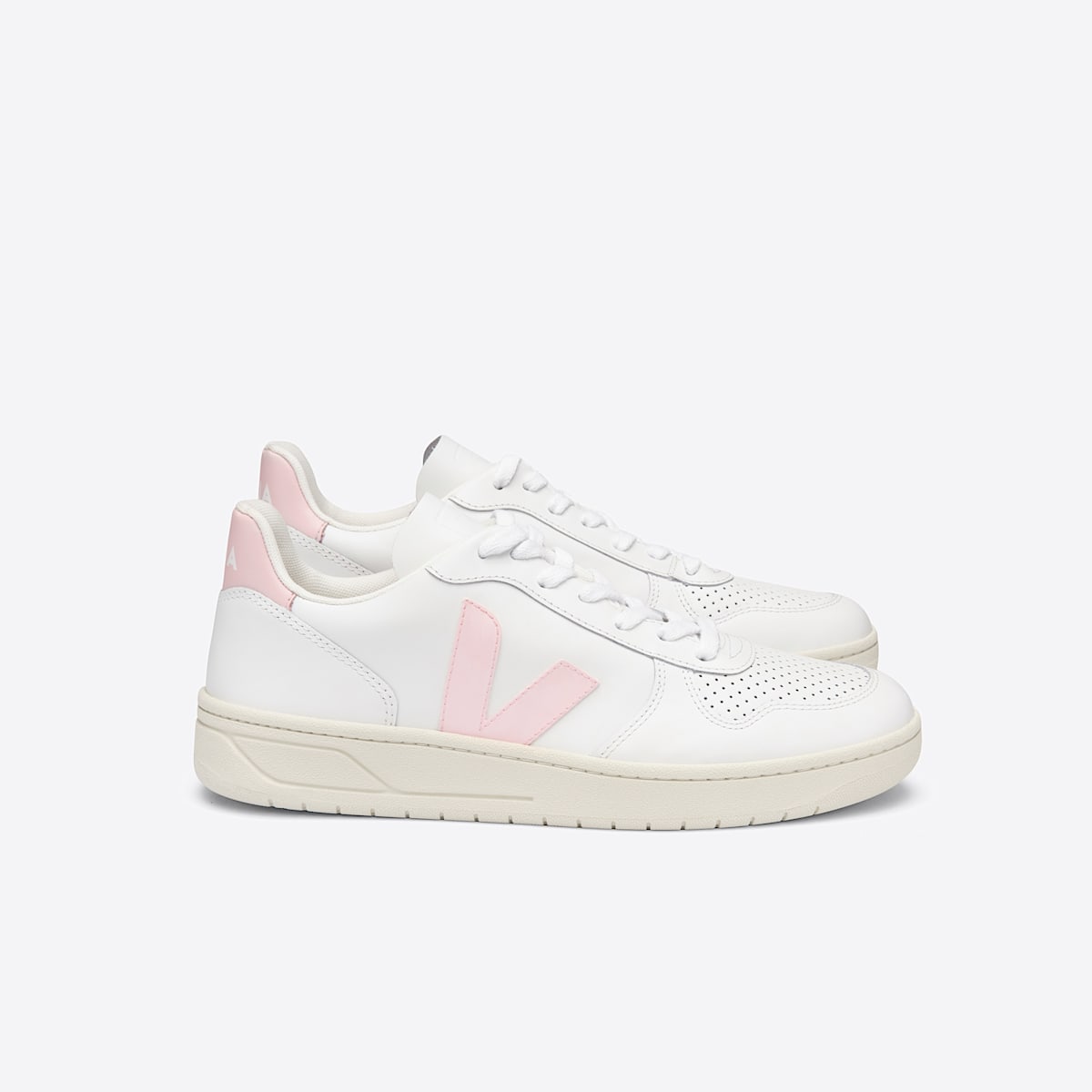 V-10 LEATHER WHITE PETALE